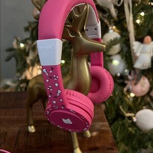 Pink Children's Headphones tonie 1 nwot
